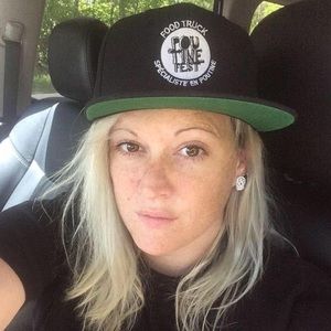 Meet your Posher, Vicky